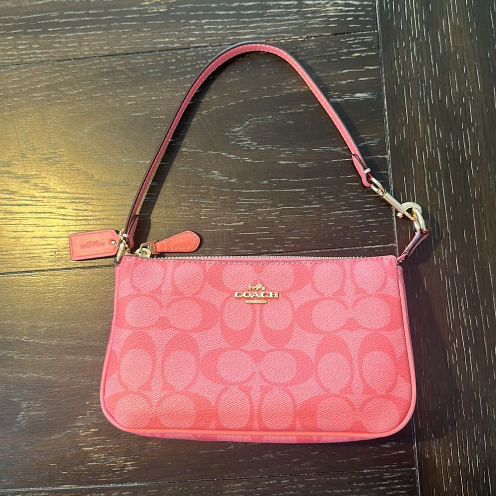 Coach Nolita 19 In Signature Canvas - Pink Lemonade